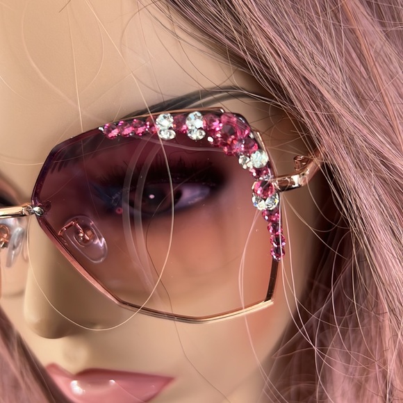 UV400 Purple Rhinestone Deluxe Sunglasses - Picture 4 of 11